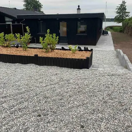 Дом отдыха Huset Ved Soen Taet Pa Herning Og Mch Og Boxen 90 M2