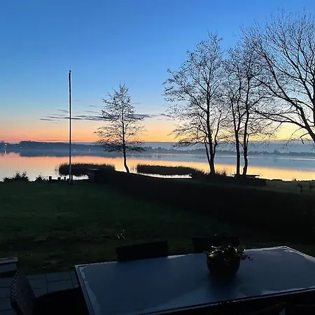 Дом отдыха Huset Ved Soen Taet Pa Herning Og Mch Og Boxen 90 M2 *