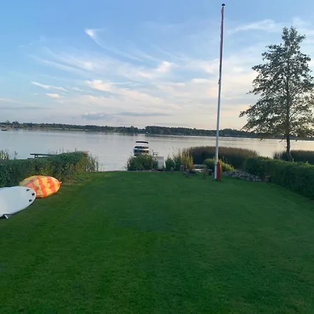 Huset Ved Soen Taet Pa Herning Og Mch Og Boxen 90 M2 Дом отдыха *