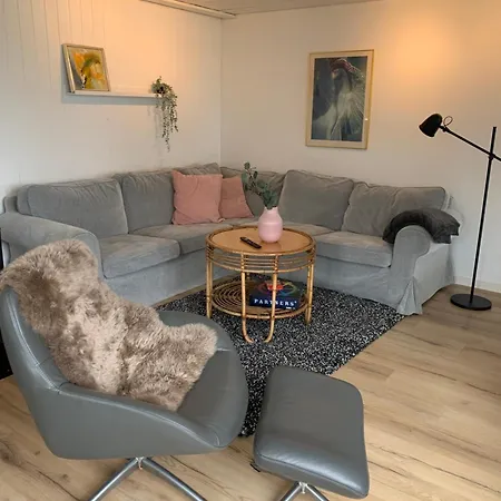 Дом отдыха Huset Ved Soen Taet Pa Herning Og Mch Og Boxen 90 M2