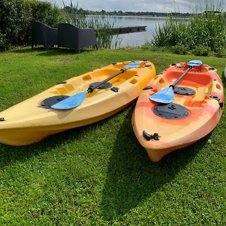 Huset Ved Soen Taet Pa Herning Og Mch Og Boxen 90 M2 Дом отдыха