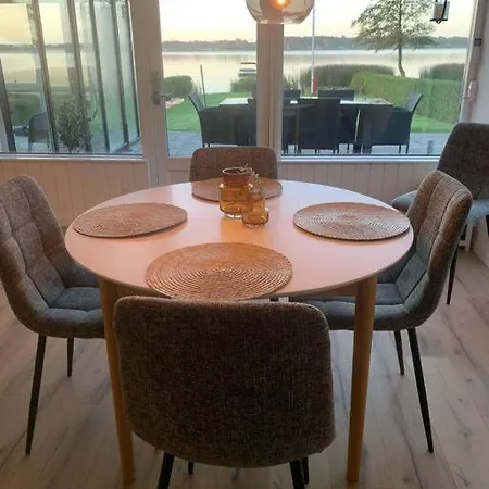 Huset Ved Soen Taet Pa Herning Og Mch Og Boxen 90 M2 *