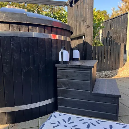 Huset Ved Soen Taet Pa Herning Og Mch Og Boxen 90 M2 Casa de Férias