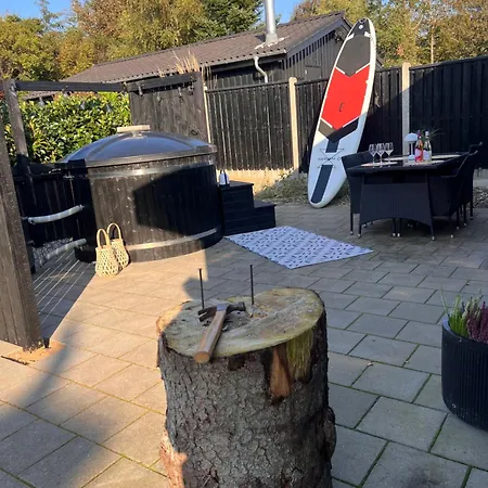 Дом отдыха Huset Ved Soen Taet Pa Herning Og Mch Og Boxen 90 M2