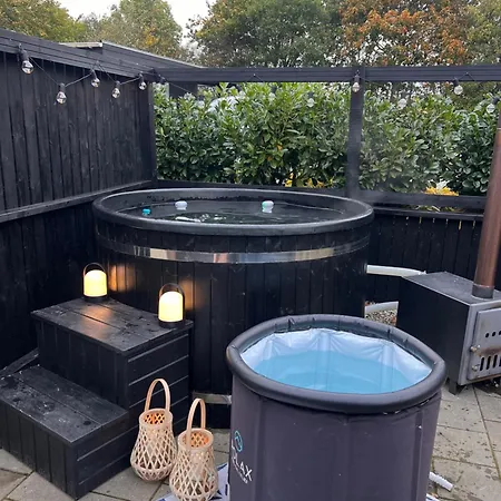 Дом отдыха Huset Ved Soen Taet Pa Herning Og Mch Og Boxen 90 M2 *