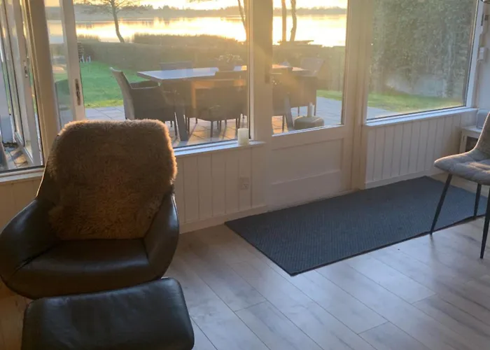 Huset Ved Søen Tæt På Herning Og Mch Og Boxen 90 M2 Feriehus