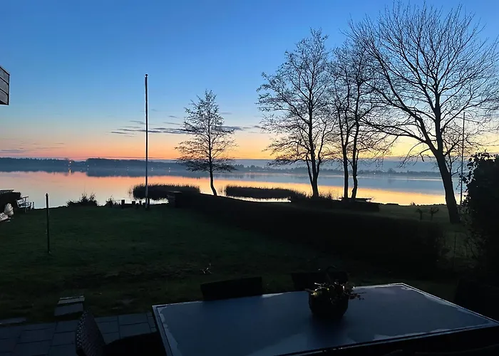 Huset Ved Søen Tæt På Herning Og Mch Og Boxen 90 M2 Feriehus Sunds