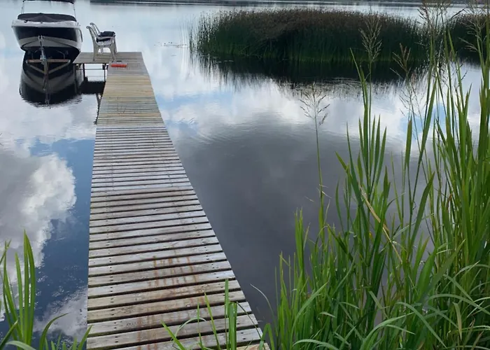 Huset Ved Søen Tæt På Herning Og Mch Og Boxen 90 M2 Feriehus Sunds